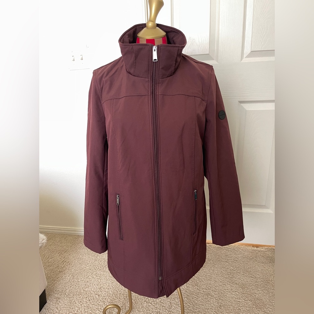 Andrew Marc Maroon Water-Repellent Jacket size Large Burgundy color